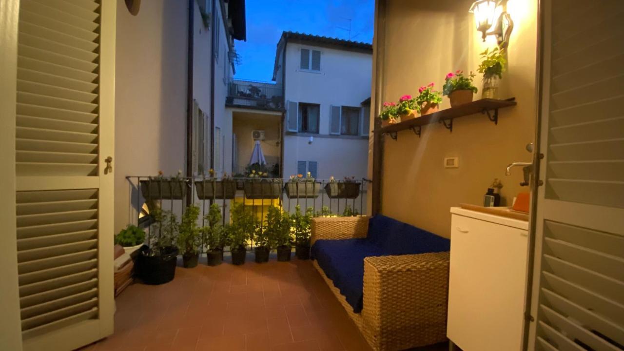 Studio Apartment With Terrace - Parking Florence Exterior photo