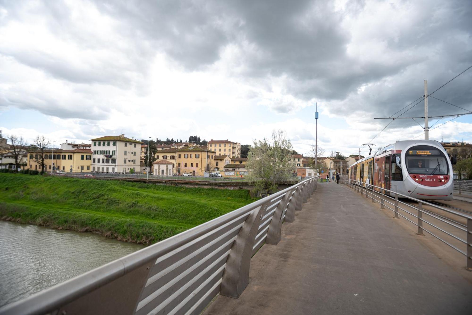 Indipendent Studio Apartment With Terrace - Parking Florence Exterior photo