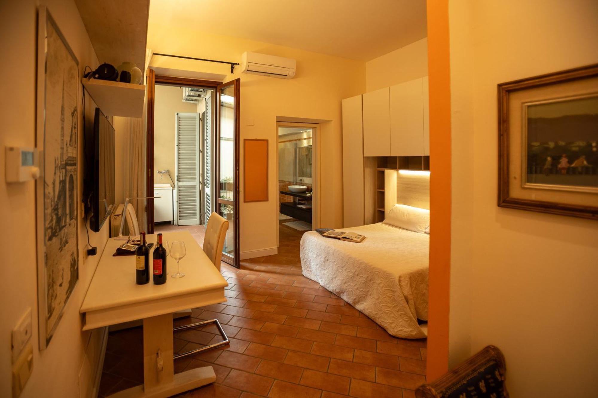 Indipendent Studio Apartment With Terrace - Parking Florence Exterior photo